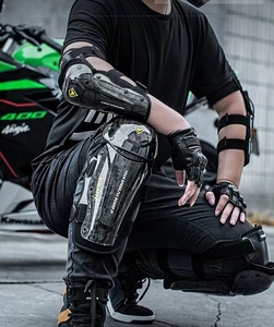 Nouvelle mode de genouillères et coudières de moto à coque dure motif forgé souple Protection de moto savaient coussinets - Product Image 4