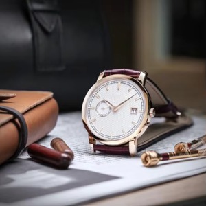 Elegante Reloj Mecánico para Hombre, con Calendario a las 3 en Punto y Segundero Pequeño a las 9 en Punto, Esfera Funcional - Product Image 4
