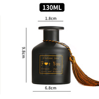 Diffuseur de parfum en verre à roseaux de couleur noire avec des bâtonnets en fibre à parfum longue durée et une boîte d'emballage