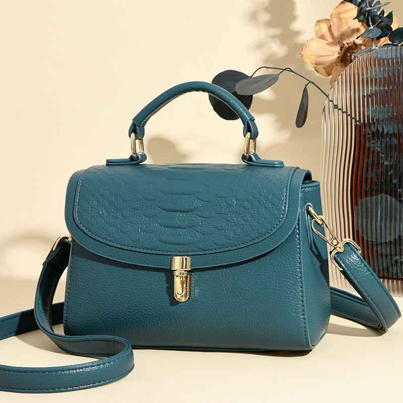 นกยูงสีฟ้า