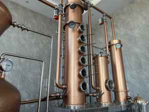 Chaudière alambique à alcool en cuivre 450L Moonshine Colonne Pot Still Distillery Equipment for <span class=keywords><strong>Ethanol</strong></span> Distillation Processing - Product Image 5