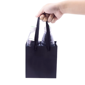 Sacs en papier personnalisés roses avec estampage à chaud pour cadeaux, sacs de shopping de luxe pour vêtements et bijoux - Product Image 5