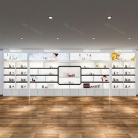 Vitrine de présentation cosmétique personnalisée avec éclairage LED, pour magasin de soins de la peau, salon de beauté, présentoir mural multi-niveaux, étagère à maquillage, mobilier