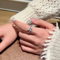 Bague de fiançailles en argent sterling 925 avec deux pierres en moissanite taille émeraude, design torsadé, empilable, bijoux personnalisés, vente en gros
