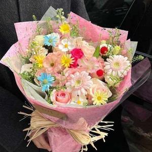 กระดาษห่อของขวัญลายดรีมฮอลโลว์เอาท์ 50*70 ซม. - Product Image 1