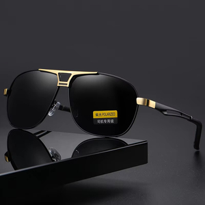 Lunettes de soleil polarisées pour hommes, utilisation jour et nuit, lunettes de soleil à changement de couleur, protection UV pour la conduite, lunettes de mode en métal pour hommes - Product Image 1