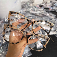 Assortiment de lunettes mixtes prêtes à l'emploi Stock de lunettes à monture carrée bon marché tendance en acétate avec branches en métal Montures de lunettes optiques