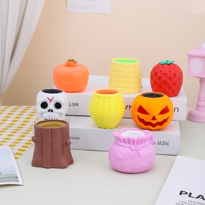 Ensemble de créatures d'Halloween : Grenouille, Squelette, Fantôme, Citrouille, Dinosaure – Jouets anti-stress à presser pour enfants - Product Image 3
