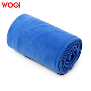 Sac de couchage léger Woqi bleu en polaire, style enveloppe, pour le camping, la randonnée, le trekking et les voyages, avec sac de transport - Product Image 2
