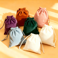 Sacs à poussière en velours personnalisés pour bijoux, petits sacs à cordon doux au toucher, résistants à la poussière, avec logo