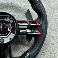 Volant en fibre de carbone à rayures rouges, très demandé, pour Mercedes Benz W206 W205 W204 W222 W223 W213 W177 W463 AMG GT A45 C63 E63