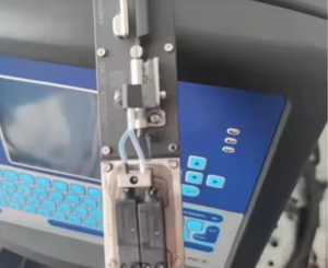 طابعة نفث حبر صناعية أصلية من ماركة Ynjet VIDEOJ موديل 1220 لخط الإنتاج، آلة طباعة تاريخ الإنتاج بنفث الحبر - Product Image 3