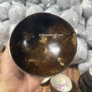 Cuenco de cáscara de coco sostenible con revestimiento de laca | Utensilios de cocina naturales hechos a mano al por mayor de Vietnam - Product Image 2