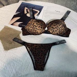 Completo Set Lingerie <span class=keywords><strong>Sexy</strong></span> da <span class=keywords><strong>Donna</strong></span> Hot-selling con Reggiseno Comfort con Ferretto e Strass a Lettera - Product Image 3