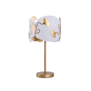 Lámpara de Mesa Moderna de Acrílico y Metal Pintada en Dorado PT24010 E26/E27 110-240V Eléctrica 3000K Luz Cálida para Sala de Estar o Escritorio - Product Image 2