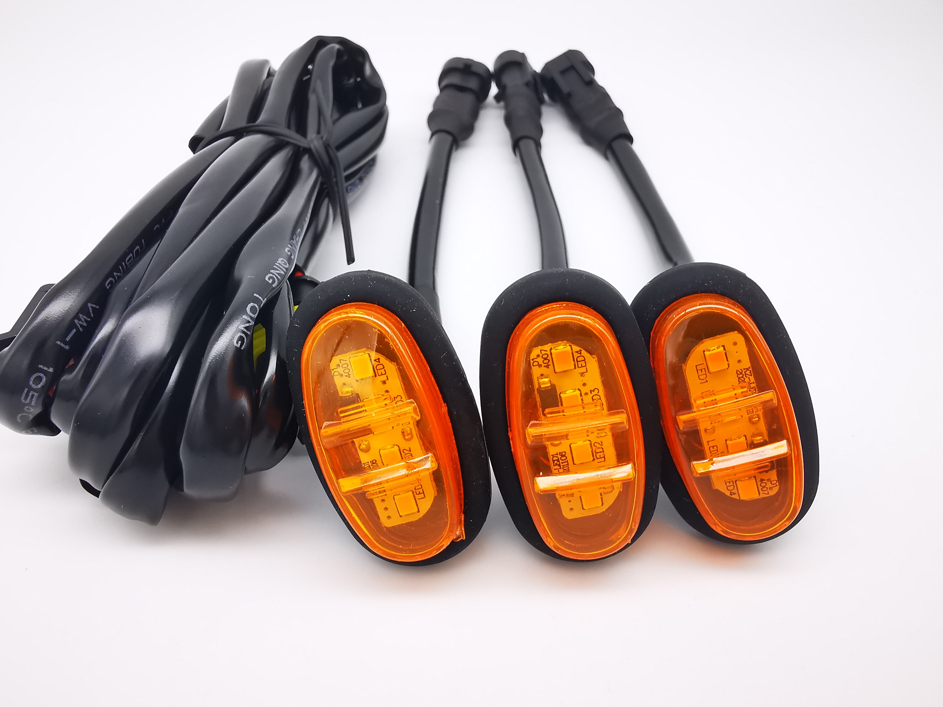 3 pcs lights with amber cover