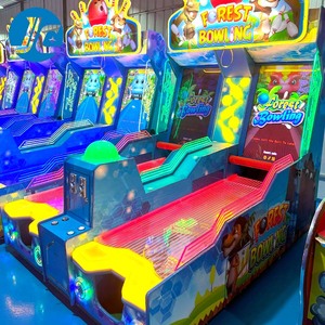 Machine de récompense d'arcade intérieure interactive pour enfants, jeu de bowling forestier à monnayeur - Product Image 3