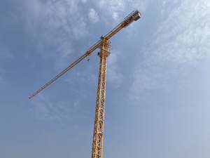 Grúa Torre Móvil de 6 Toneladas, Autoerigible, Usada, para Construcción Profesional en India - Product Image 2