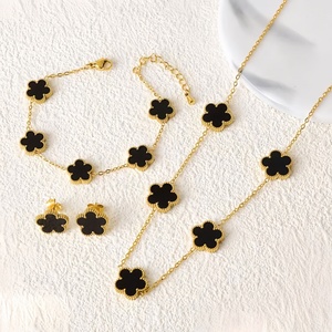 Parures de bijoux tendance en acier inoxydable hypoallergénique plaqué or 14k 18k, anti-ternissement, pour femmes (collier, boucles d'oreilles, bague, bracelet) - Product Image 3