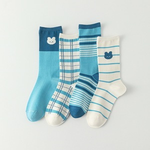 Chaussettes en coton fines rayées printemps-automne pour femmes, style coréen, mi-mollet, motif ours, tendance Ins, style universitaire, décontractées, motif dessin animé, vente en gros - Product Image 1