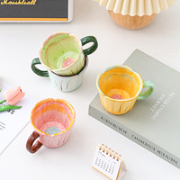 Mug à café en céramique peint à la main motif tulipe, idéal pour le thé de l'après-midi, cadeau de vacances, souvenir d'anniversaire pour la meilleure amie