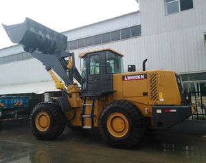 รถตักล้อยางสำหรับงานป่าไม้ LW600KNJ คุณภาพสูง 6 ตัน พร้อมอุปกรณ์จับก้อนไม้ ราคาขาย - Product Image 4