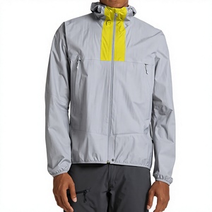 เสื้อแจ็คเก็ตกันลมแบบมีฮู้ดน้ำหนักเบาสำหรับผู้ชาย พิมพ์โลโก้ OEM สีเทาเหลือง ตัดต่อสีสัน สไตล์สตรีทแวร์ กีฬา ลำลอง บาง ระบายอากาศได้ดี - Product Image 1