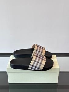 New women's breathable casual shoes, latest women's slippers from the factory, new fashionable designer <b>summer</b> <b>sandals</b> - Product Image 2