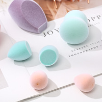 Éponge de maquillage floquée fabriquée à Guangzhou, fournie directement par l'usine, sans latex, lavable, double usage (application humide et sèche), douce pour la peau, rebondissante