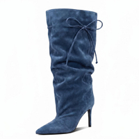 Bottes hautes plissées en daim à lacets pour femmes, talons fins, couleurs personnalisées, bout pointu, style papillon, chaussures longues et larges pour dames