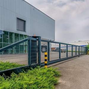 Système de contrôle automatique de portail coulissant en aluminium pour allée - Product Image 1