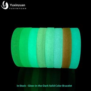 Pulseras Deportivas Luminosas Fluorescentes Ecológicas de Silicona con Logotipo/Patrones en Relieve para Estudiantes, Niños y Adultos, Coloridas - Product Image 3
