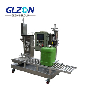 Le PLC a commandé la machine <span class=keywords><strong>de</strong></span> capsulage remplissante <span class=keywords><strong>de</strong></span> jerrycan pour les produits chimiques liquides et les détergents industriels - Product Image 2