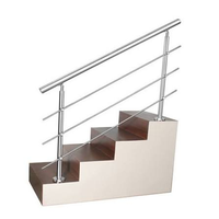 Poteaux de balustrade d'escalier modernes en acier inoxydable robuste, vente chaude directe usine