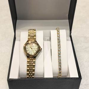 Montres-bracelets à quartz irrégulières pour femmes Scottie 9735B, ensemble de bijoux de luxe en or, bracelet à chaîne avec diamants, boîte de 2 pièces, cadeau pour femmes - Product Image 1