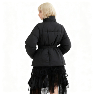Doudoune matelassée pour femme - Manteau d'hiver moderne à capuche ceinturé en coton chaud - Parka matelassée avant-gardiste avec boucle - Logo personnalisé - Product Image 2