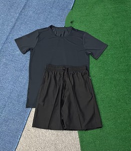 T-shirt de course pour homme léger, séchage rapide, respirant, élastique, bande réfléchissante, entraînement en extérieur, personnalisé ODM - Product Image 2