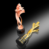 Trophée d'entreprise personnalisé en cristal de forme irrégulière, gravé et imprimé UV, respectueux de l'environnement, pour récompense de personnel lors de la réunion annuelle 2026