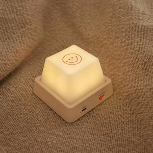 ポータブルワイヤレスLEDテーブルランプ リビングルーム 寝室用 タッチ調光 充電式デスクランプ - Product Image 2
