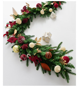 Guirlande de Noël artificielle pré-éclairée LINGKAI avec boules bordeaux, feuilles dorées, nœuds et lumières LED pour cheminée, cadre de porte, décoration de fêtes - Product Image 5