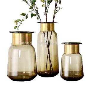 Nuovo vaso di vetro fiore di lusso in stile Ins con anello di metallo intorno al collo <span class=keywords><strong>Color</strong></span> <span class=keywords><strong>oro</strong></span> fatto a mano - Product Image 1