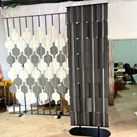 Paravent décoratif en métal sur mesure, séparateur de pièce rotatif en acier inoxydable, séparateur d'espace moderne pour hall d'hôtel, villa