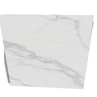 Carreaux muraux modernes en porcelaine blanche Statuario 800x800mm, épaisseur 9mm, brillants, en pierre frittée, antidérapants, pour intérieur - Vente en gros
