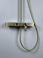 Ensemble de douche de luxe en or brossé avec étagère de rangement, robinet de douche 3 fonctions en laiton pour projets hôteliers et salles de bain