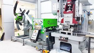 स्वचालित समायोजित केबल ट्रे सभी अंतरराष्ट्रीय आकार ऑटो पूर्ण लाइन विनिर्माण मशीनों - Product Image 2