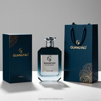 Flacon de parfum unique de première classe, design élégant, 100 ml, autocollant métallique, flacon de parfum rectangulaire, flacon de parfum vide avec bouchon en zamac