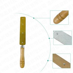 Hoja bimetálica de cobre y hierro con mango de madera para equipos educativos de Física - Product Image 4