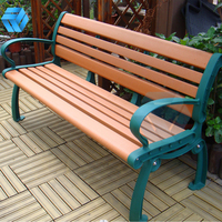 Banc de patio moderne en HDPE pour l'extérieur avec structure en aluminium moulé, durable et résistant à l'eau, idéal pour les parcs urbains et les hôtels