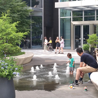 Fuente Seca RGB Colorida con Control Remoto, Altura de Chorro Ajustable, Elemento Acuático Interactivo para Plazas, Parques y Paisajes Urbanos