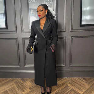 Abito Blazer Lungo Elegante e Sensuale con Doppio Petto, Risvolto e Vita Aderente - Product Image 2